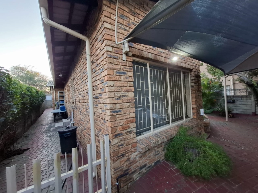 4 Bedroom Property for Sale in Geelhoutpark North West